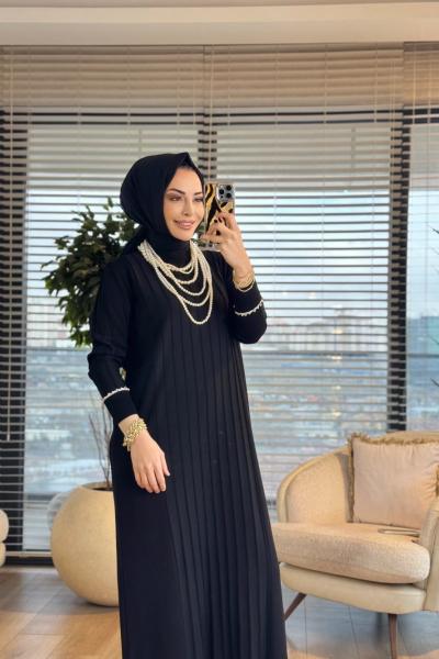 140 Etek Kol Ucu Sutaşlı Triko Elbise Siyah