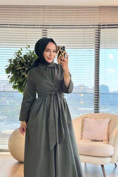 1508 Önü Uzun Kuşaklı Elbise Haki