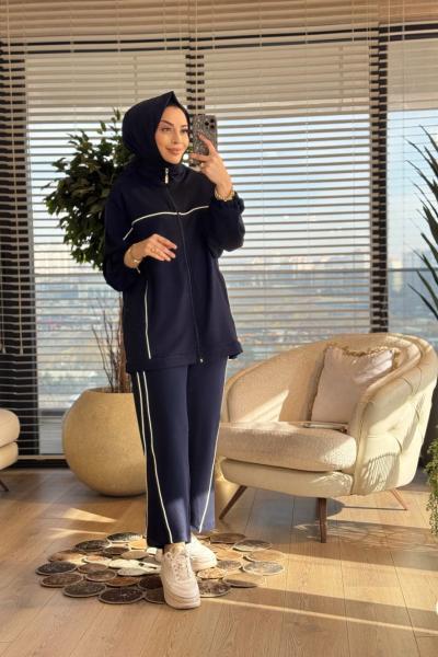 22755 Ön Kol Ve Pantolon Yanı Biye Detaylı Takım Lacivert