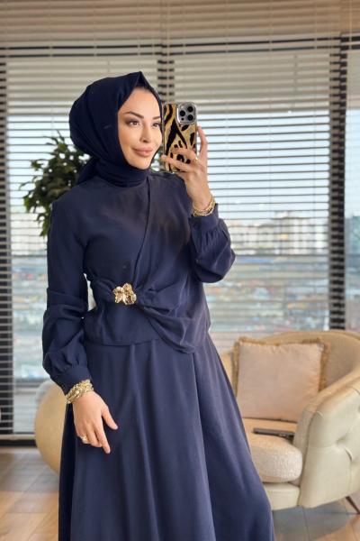 22823 Önü Parça Ve Broşlu Takım Lacivert