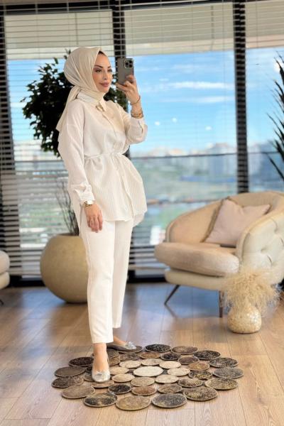 2933 İnce Çizgili Beli Kuşaklı Gömlek Ekru