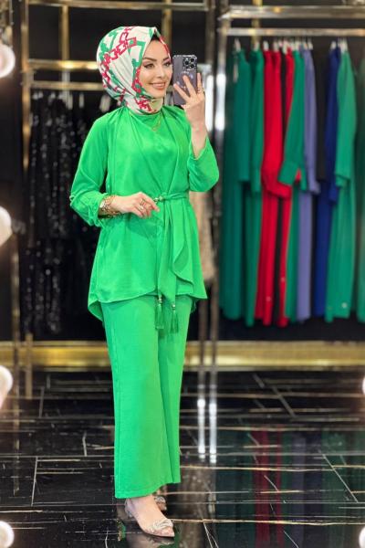 30151 Pantolonu Boncuk Kuşaklı Takım Benetton