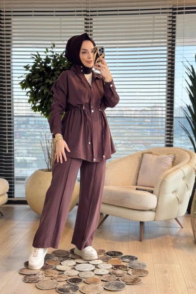 73071 Beli Bağcık Ve Parçalı Fermuarlı Takım Kahve