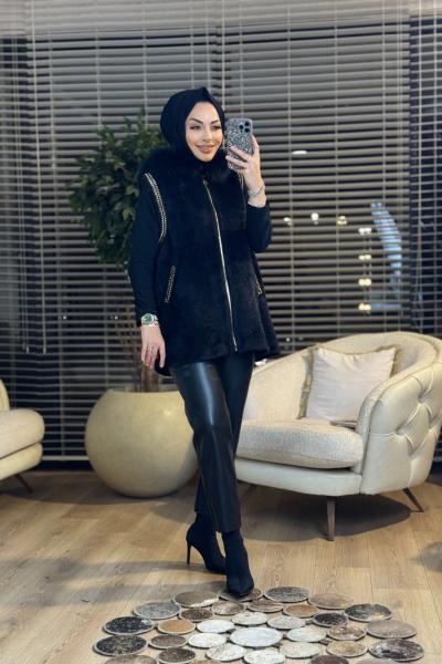 9060 Zincir İşlemeli Kürk Detaylı Kapşonlu Yelek Siyah